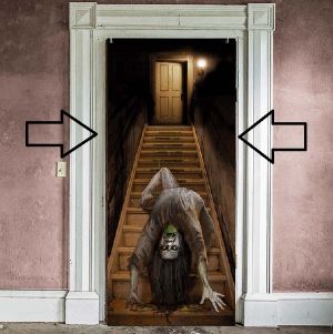 Halloween Possessed Crawling Lady Door Decoration